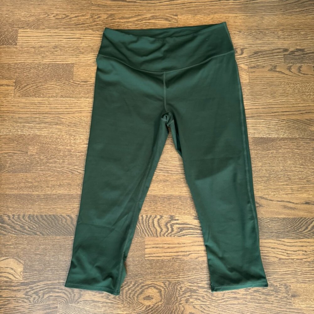 ZELLA leggings workout capri pants size Large Green cross hem Nordstrom